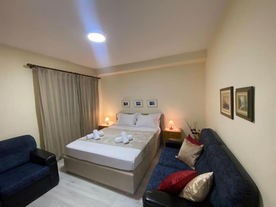 Dani Two Bedroom Home In Center Of تيرانا المظهر الخارجي الصورة